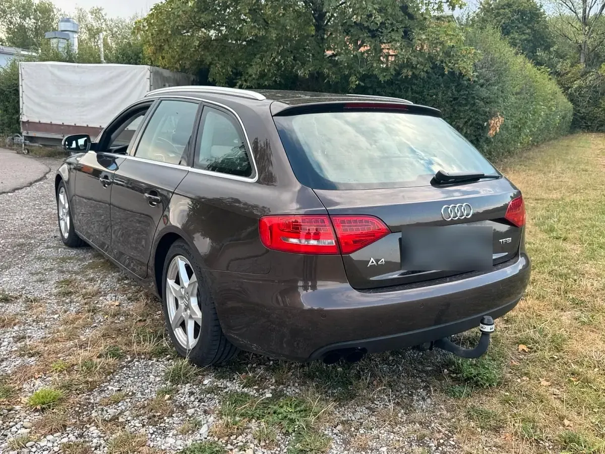 Gebraucht Audi A4 120 PS (88 kW) 2011 Braun Kombi