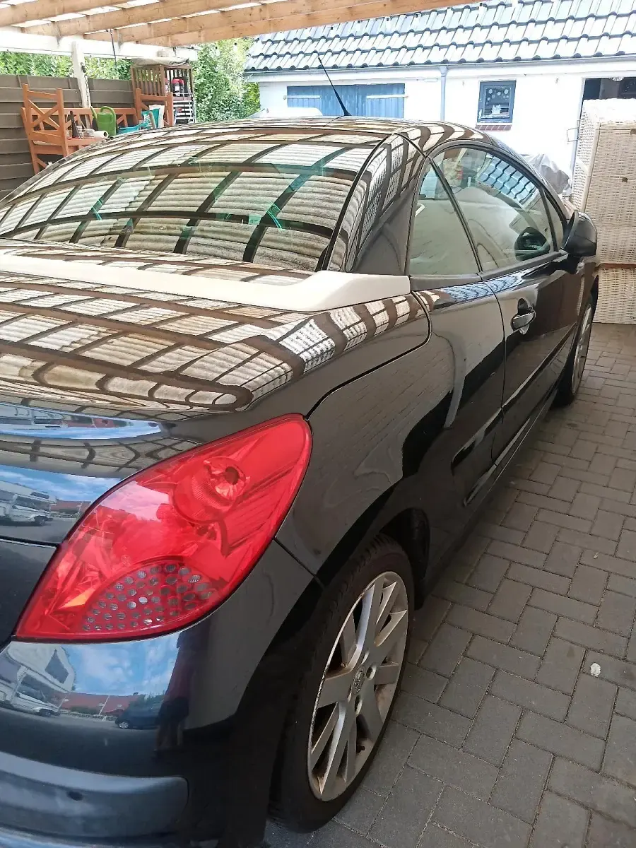 Gebraucht Peugeot 207 CC 120 PS (88 kW) 2008 Schwarz Cabrio