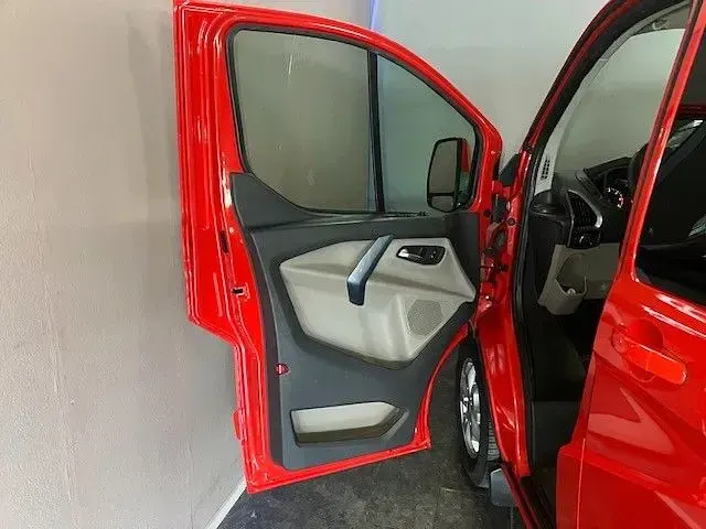Gebraucht Ford Transit Tourneo Titanium 155 PS (114 kW) 2014 Rot Van / Kleinbus