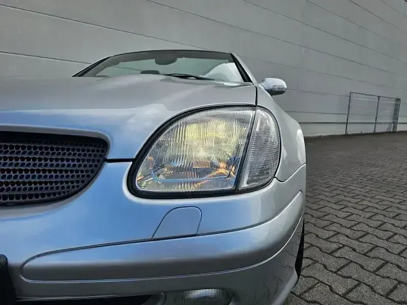Gebraucht Mercedes SLK230 197 PS (144 kW) 2003 Silber metallic Cabrio
