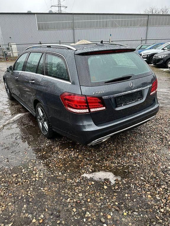 Gebraucht Mercedes E500 AMG line 408 PS (300 kW) 2016 Tenoritgrau  metalliclack Kombi
