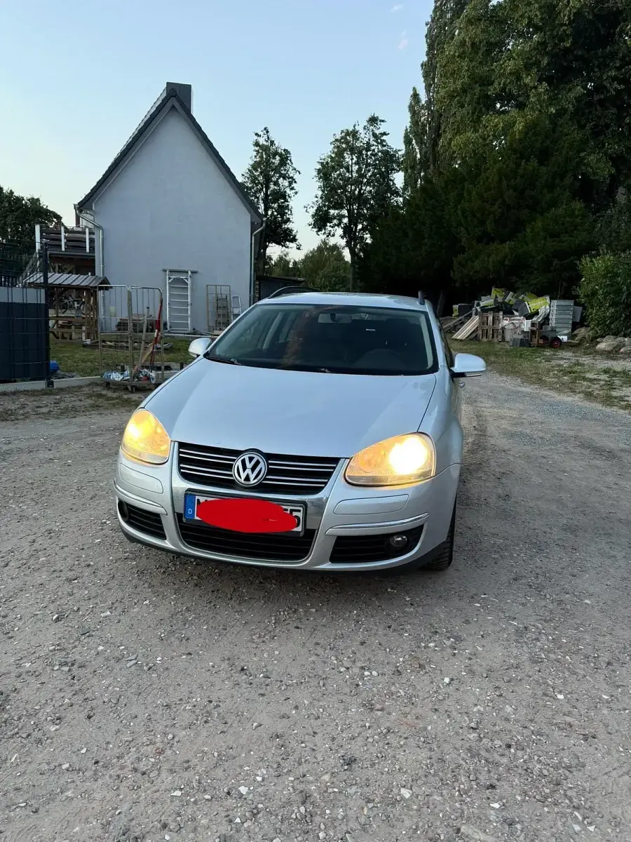 Gebraucht VW Golf V 105 PS (77 kW) 2008 Silber Kombi