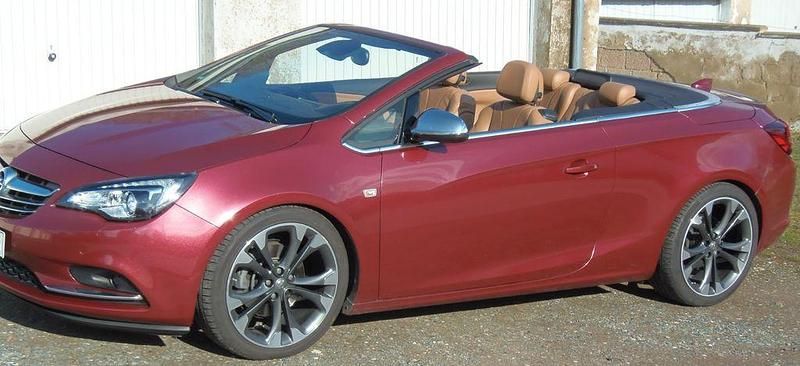 Gebraucht Opel Cascada Innovation 170 PS (125 kW) 2016 Rot Cabrio