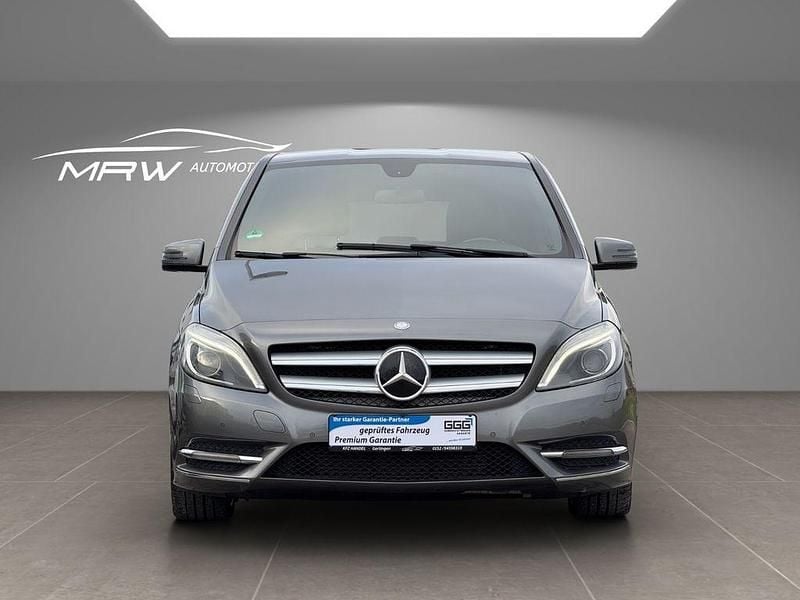 Gebraucht Mercedes B220 170 PS (125 kW) 2013 Grau Van / Kleinbus