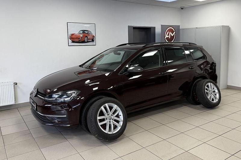 Schwarz Gebraucht 2017 VW Golf VII Comfortline Kombi | 9.499 € (Superpreis) - Bild 1/4