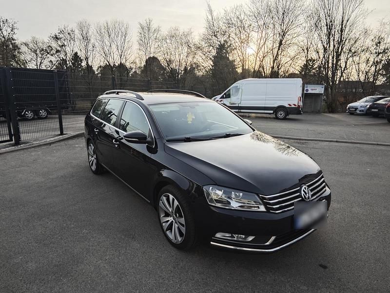 Gebraucht VW Passat 140 PS (102 kW) 2013 Schwarz Kombi