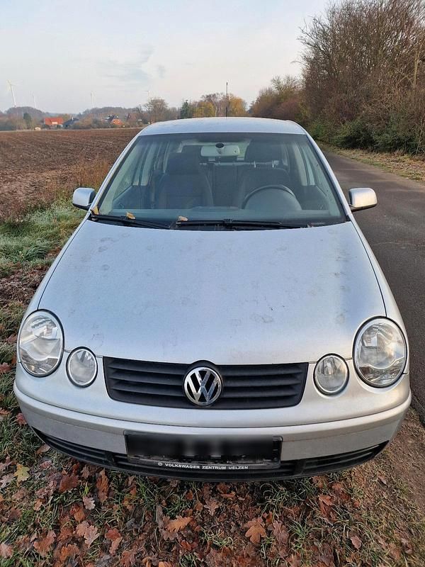Silber Gebraucht 2004 VW Polo Kleinwagen | 1.550 € (Fairer Preis) - Bild 1/4