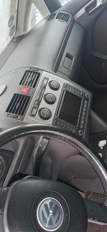 Silber Gebraucht 2005 VW Touran Van / Kleinbus | 3.200 € (Teuer) - Bild 1/3