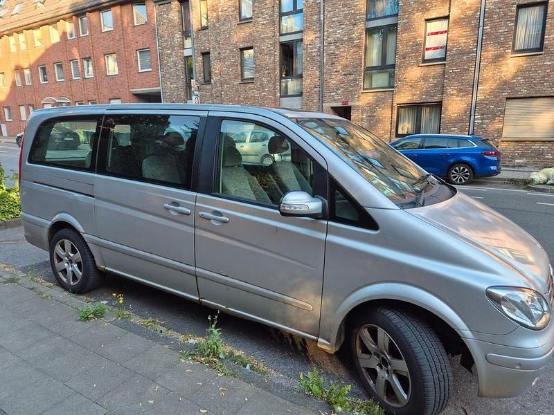 Gebraucht 2004 Mercedes Viano Van / Kleinbus | 4.699 € (Etwas zu teuer) - Bild 1/4