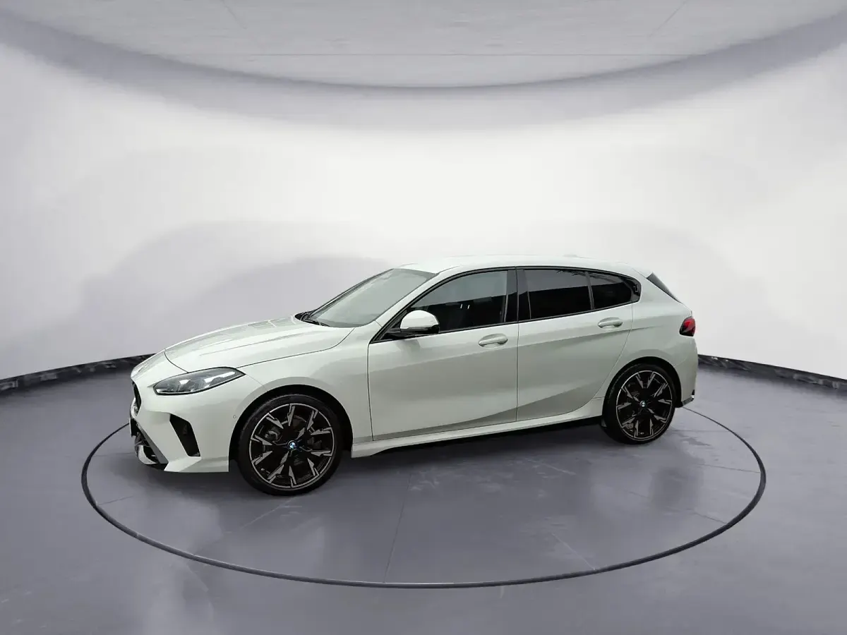 Gebraucht BMW 120 M Sport 163 PS (119 kW) 2025 Weiß Kleinwagen