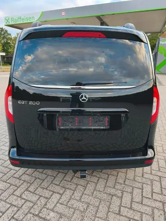 Gebraucht Mercedes EQT200 Progressive 89 kW (122 PS) 2024 Schwarz Van / Kleinbus