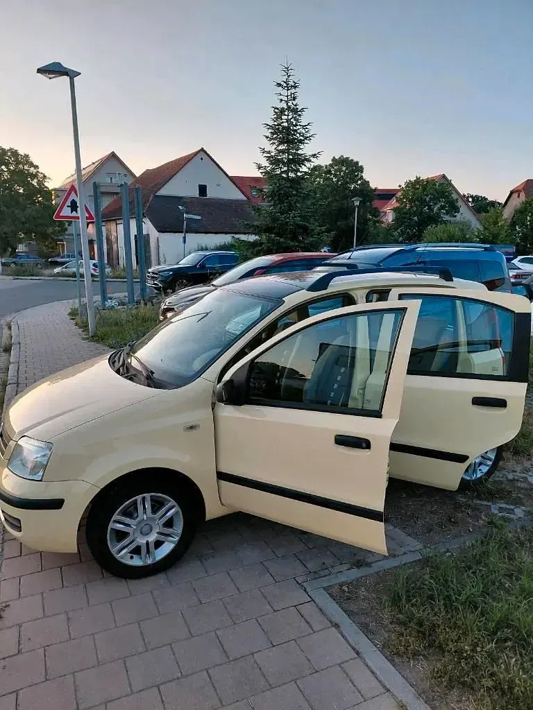 Gebraucht Fiat Panda 60 PS (44 kW) 2009 Gelb Kleinwagen