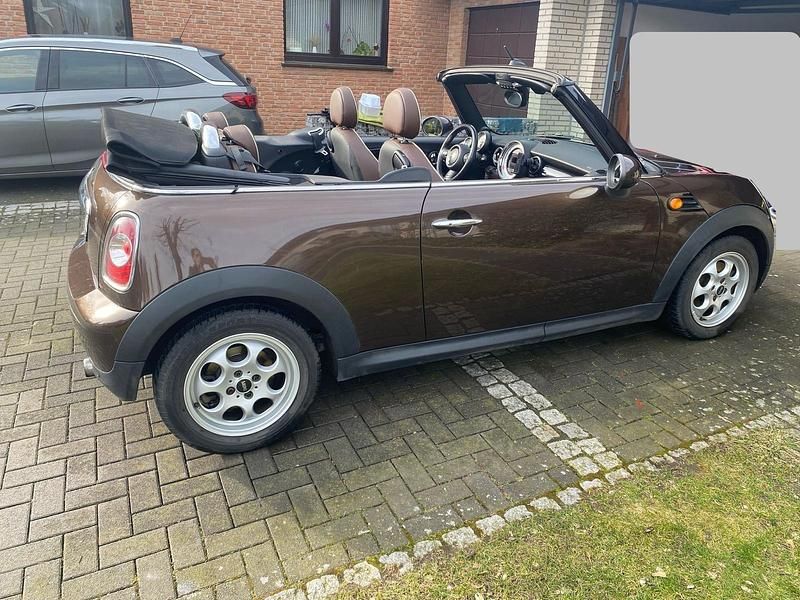 Gebraucht Mini Cooper Cabriolet 122 PS (89 kW) 2010 Braun Cabrio