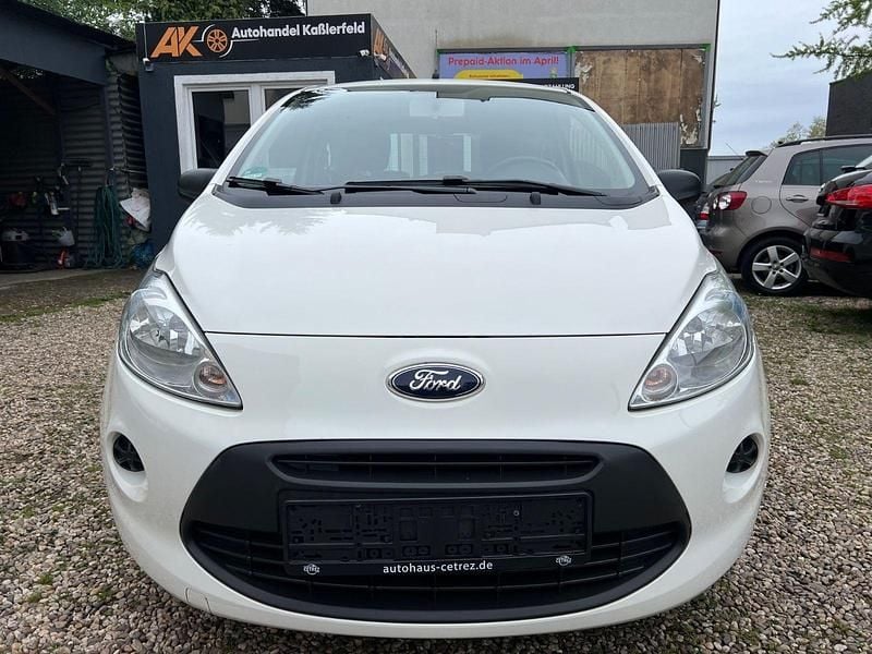 Gebraucht Ford Ka Ambiente 69 PS (50 kW) 2012 Weiß Kleinwagen