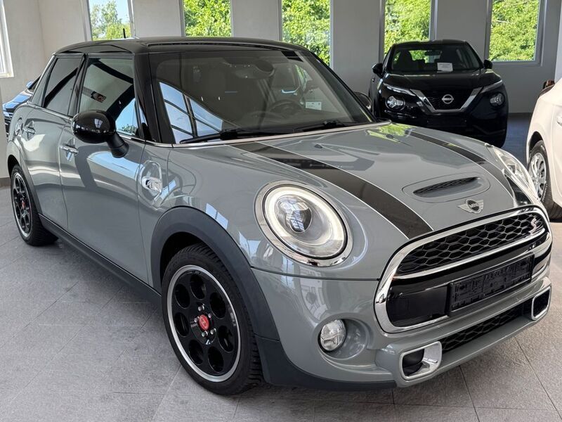 Grau Gebraucht 2016 Mini Cooper SD Kleinwagen | 15.950 € (Guter Preis) - Bild 1/4