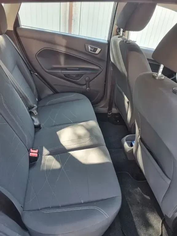 Gebraucht Ford Fiesta Trend 60 PS (44 kW) 2015 Grau Kleinwagen