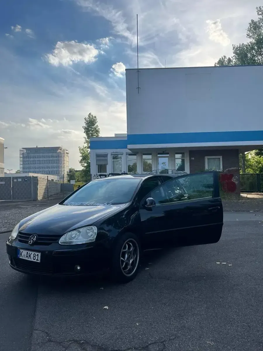 Gebraucht VW Golf V 75 PS (55 kW) 2008 Schwarz Kleinwagen