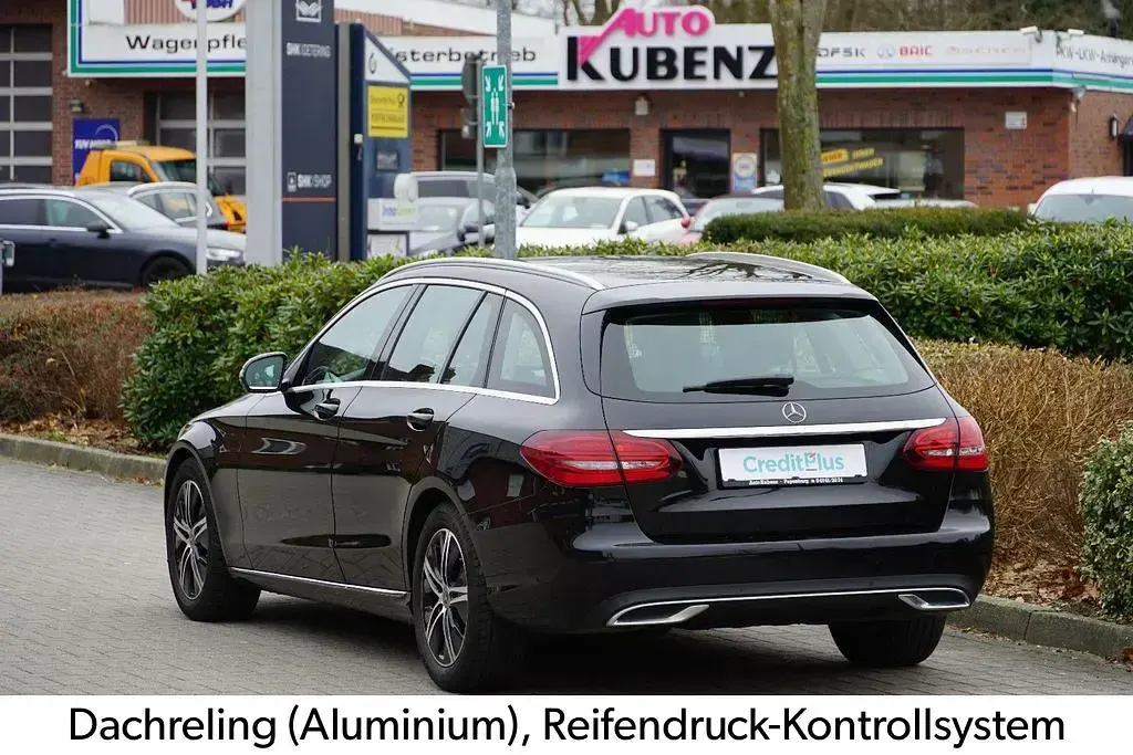 Gebraucht Mercedes C220 Avantgarde 194 PS (142 kW) 2020 Schwarz Limousine