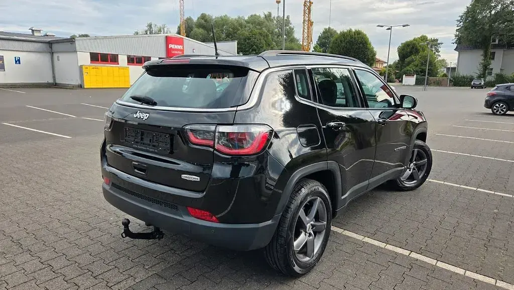 Gebraucht Jeep Compass 140 PS (102 kW) 2018 Schwarz SUV