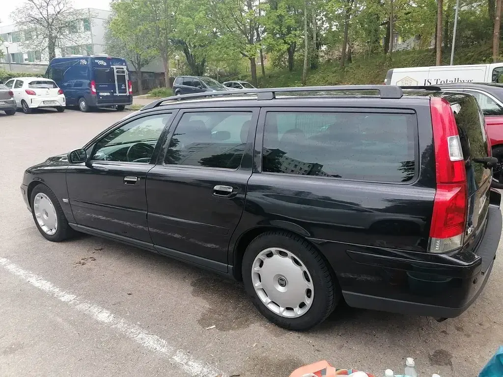 Używany Volvo V70 209 KM (153 kW) 2005 Czarny Kombi