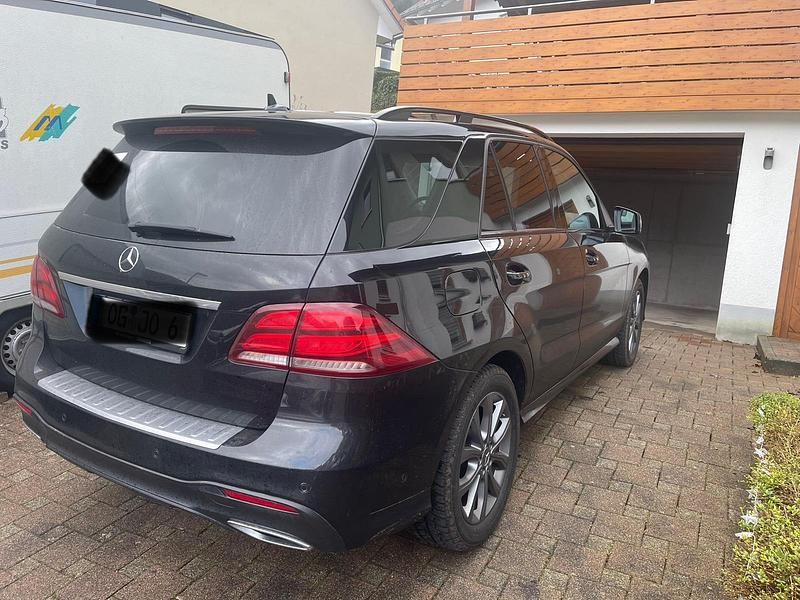 Gebraucht Mercedes GLE350 258 PS (189 kW) 2017 Schwarz SUV