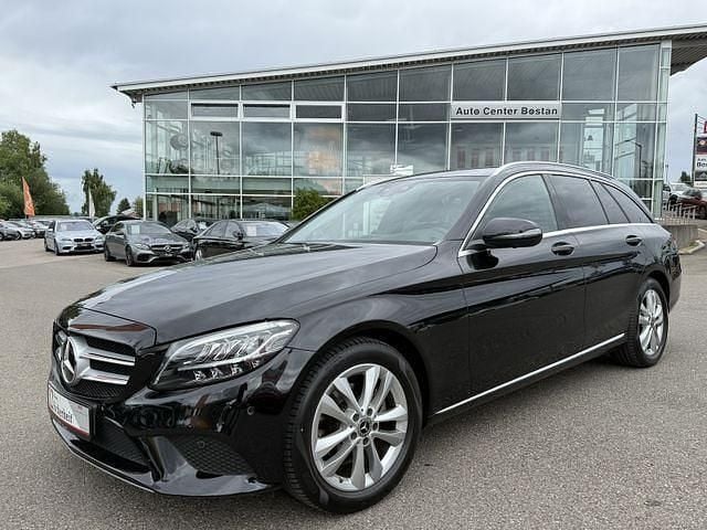 Gebraucht Mercedes C180 Avantgarde 156 PS (114 kW) 2021 Schwarz Kombi