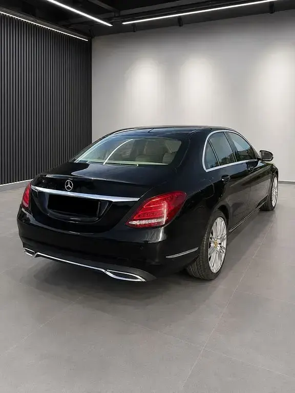 Gebraucht Mercedes C200 Avantgarde 184 PS (135 kW) 2015 Schwarz Limousine
