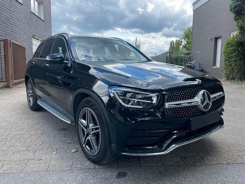 Schwarz Gebraucht 2022 Mercedes GLC220 AMG line SUV | 34.990 € (Superpreis) - Bild 1/4