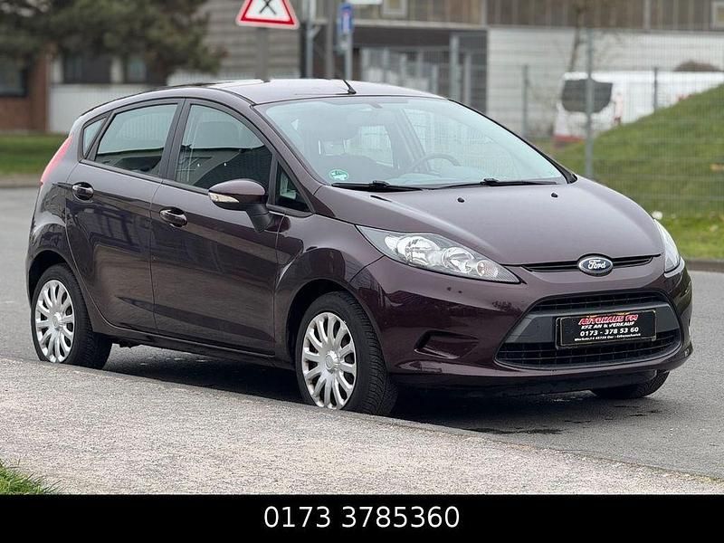 Gebraucht Ford Fiesta Trend 97 PS (71 kW) 2010 Violet Kleinwagen