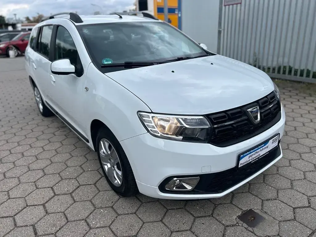 Gebraucht Dacia Logan Essentiel 73 PS (53 kW) 2018 Weiß Limousine