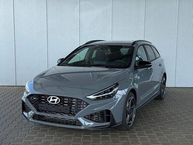 Shadow grey Neu 2025 Hyundai i30 N Line Kombi | 25.790 € (Fairer Preis) - Bild 1/4