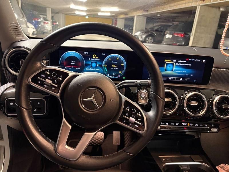 Gebraucht Mercedes A220 190 PS (139 kW) 2019 Schwarz Limousine
