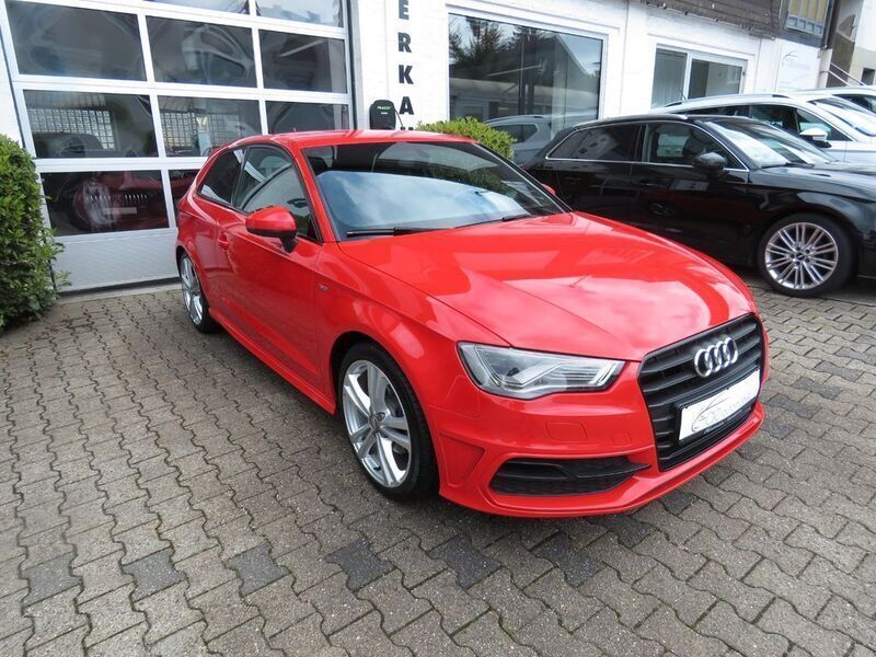 Rot Gebraucht 2014 Audi A3 S-Line Limousine | 11.950 € (Superpreis) - Bild 1/4