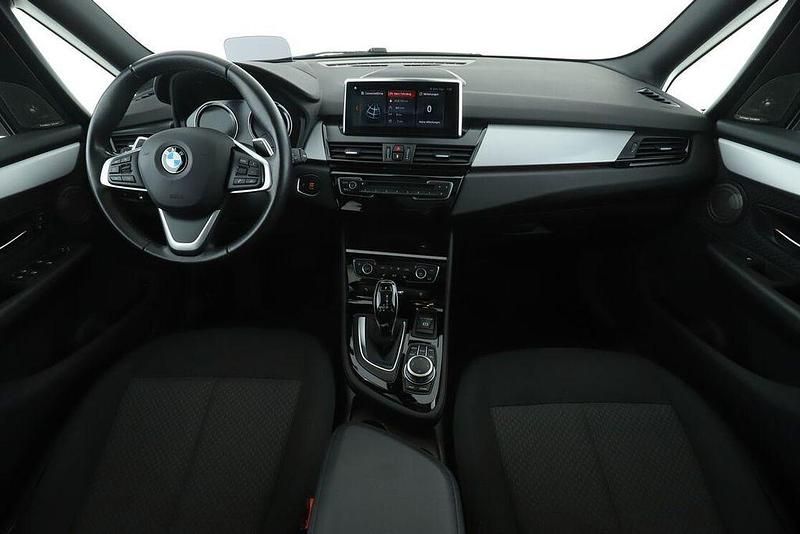 Gebraucht BMW 220 Gran Tourer 190 PS (139 kW) 2021 Grau Van / Kleinbus