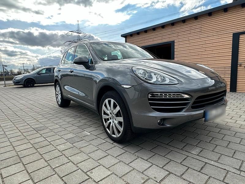Gebraucht Porsche Cayenne 245 PS (180 kW) 2012 Grau SUV