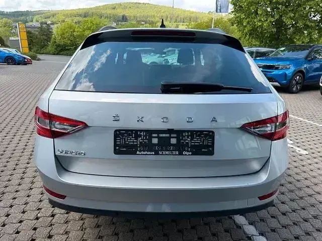 Gebraucht Skoda Superb Ambition 150 PS (110 kW) 2023 Silber Kombi