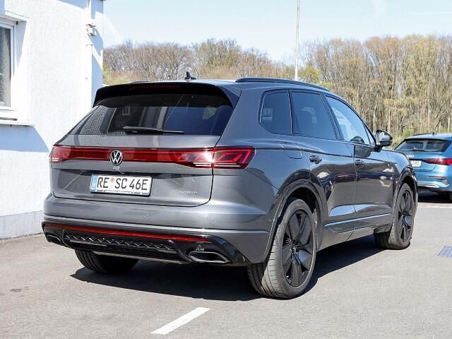 Gebraucht VW Touareg R 340 PS (250 kW) 2025 Andere farbe SUV