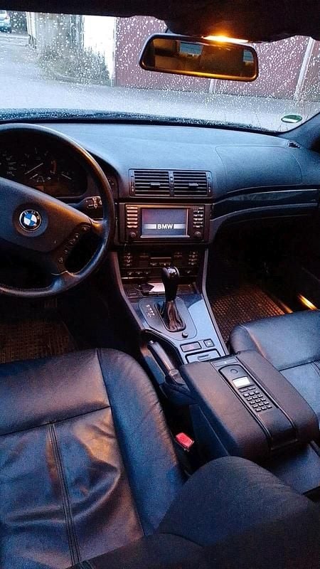 Gebraucht BMW 530 193 PS (141 kW) 2002 Schwarz Kombi