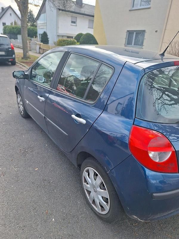 Gebraucht Renault Clio II 75 PS (55 kW) 2006 Blau Limousine