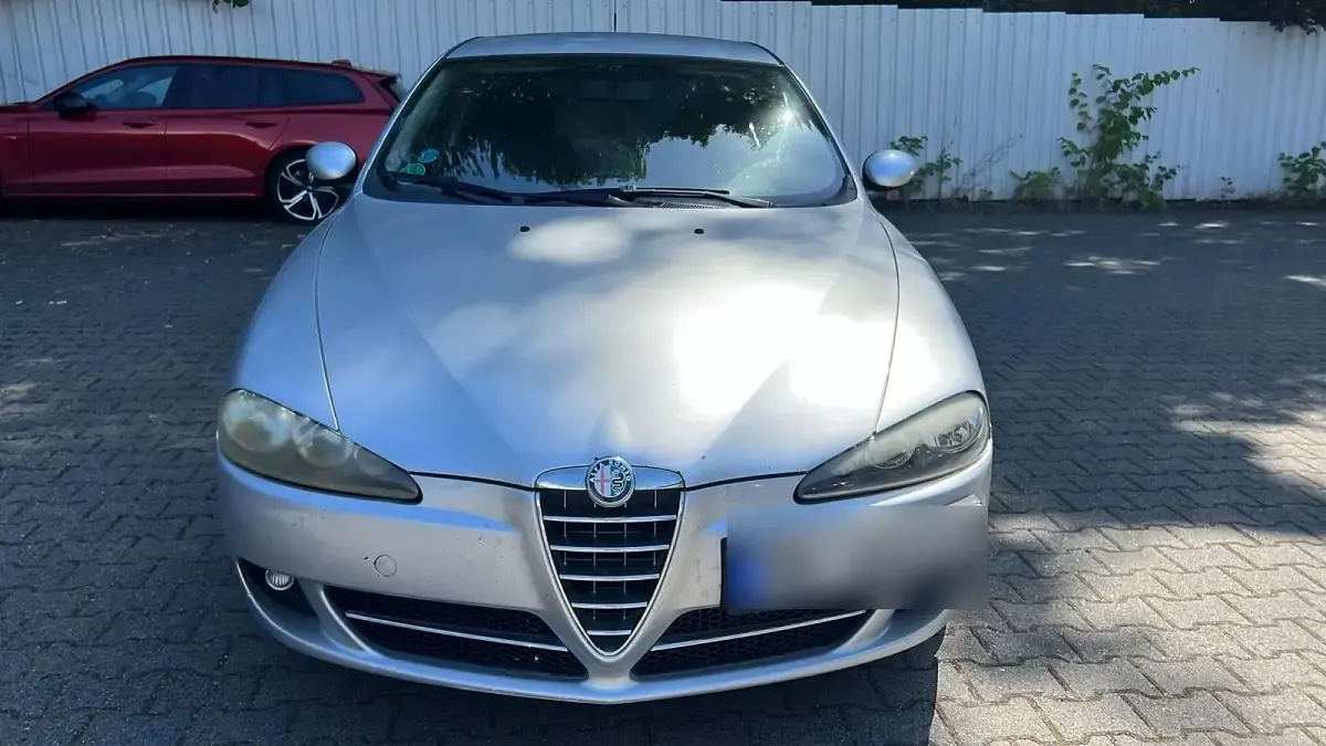 Gebraucht Alfa Romeo 147 120 PS (88 kW) 2007 Grau Kleinwagen
