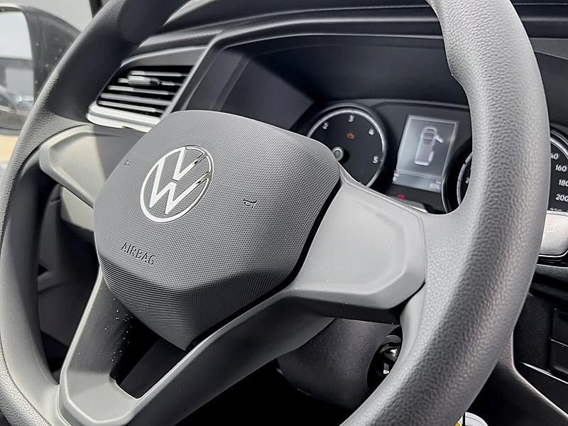 Second-hand VW Transporter 110 CP (80 kW) 2024 Van