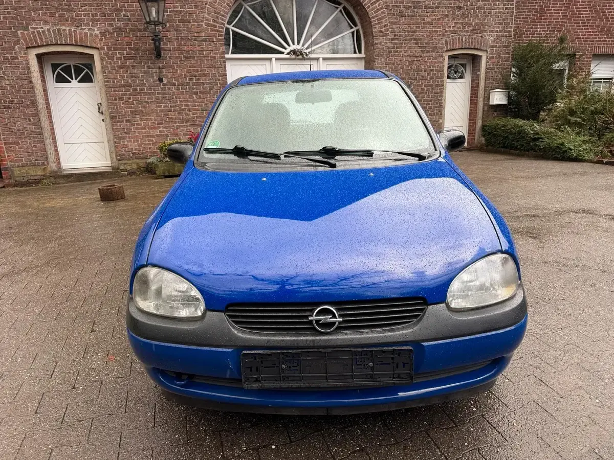 Używany Opel Corsa Edition 54 KM (39 kW) 2000 Niebieski Hatchback