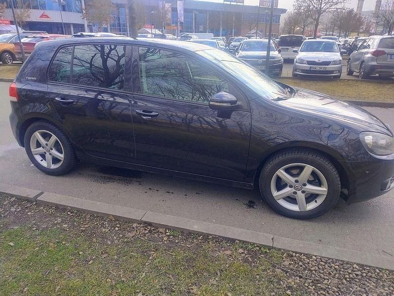 Gebraucht VW Golf VI 105 PS (77 kW) 2010 Schwarz Kleinwagen