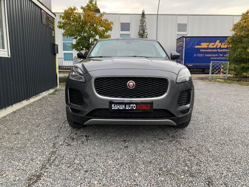 Grau Gebraucht 2020 Jaguar E-Pace S SUV | 23.999 € (Fairer Preis) - Bild 1/4