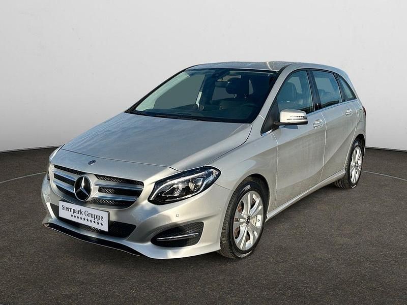 Polarsilber lack Gebraucht 2018 Mercedes B200 Urban Van / Kleinbus | 21.890 € (Fairer Preis) - Bild 1/4