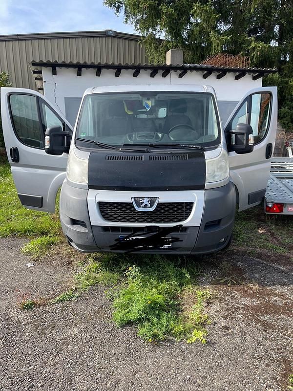 Grau Gebraucht 2011 Peugeot Boxer Van | 1.999 € (Superpreis) - Bild 1/4