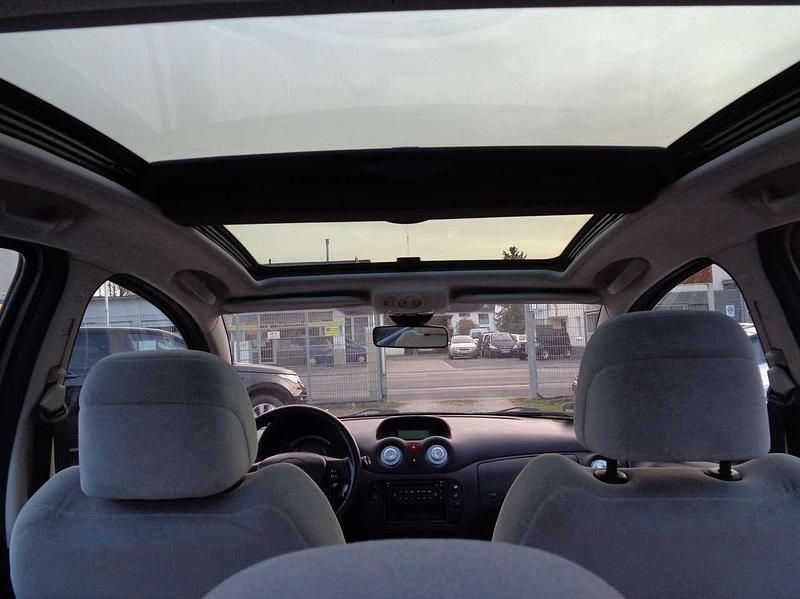 Gebraucht Citroën C3 Exclusive 88 PS (64 kW) 2004 Aluminiumgrau/metallic Kleinwagen