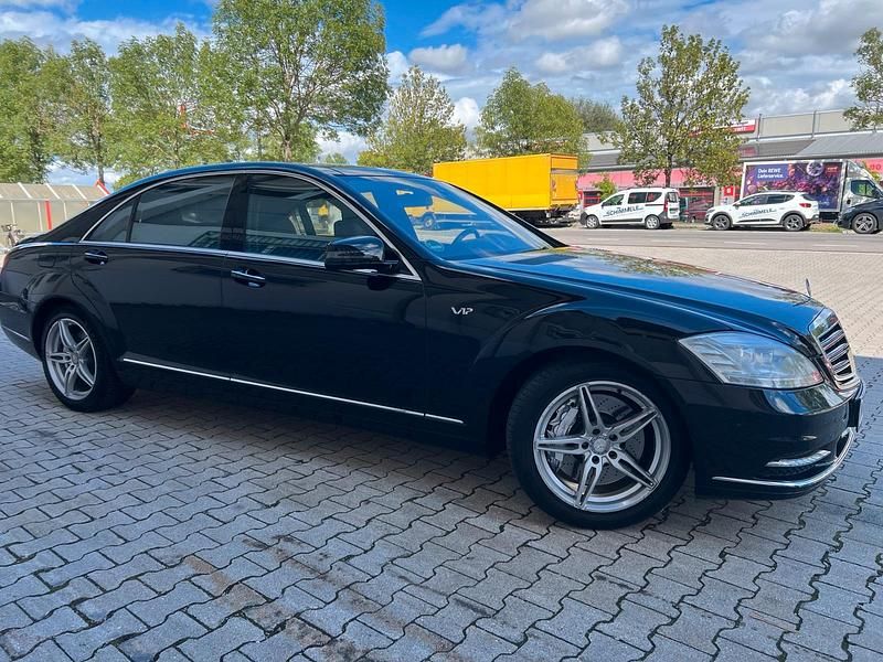 Schwarz Gebraucht 2012 Mercedes S600L Limousine | 22.500 € - Bild 1/4