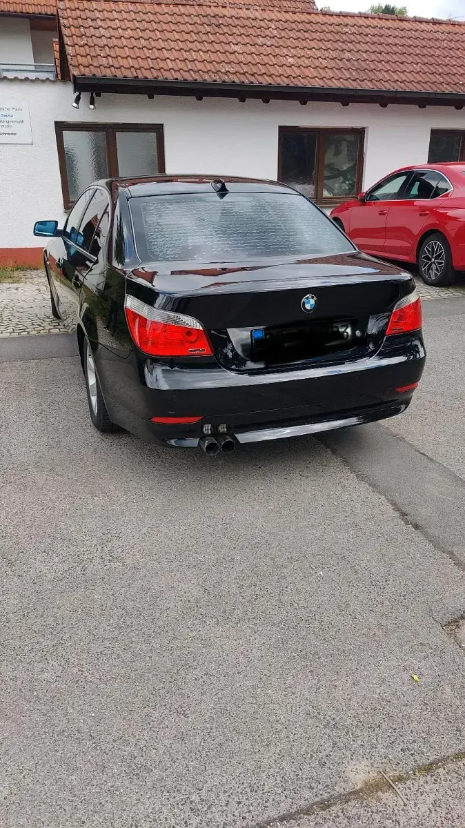 Używany BMW 530 258 KM (189 kW) 2005 Czarny Sedan/Limuzyna