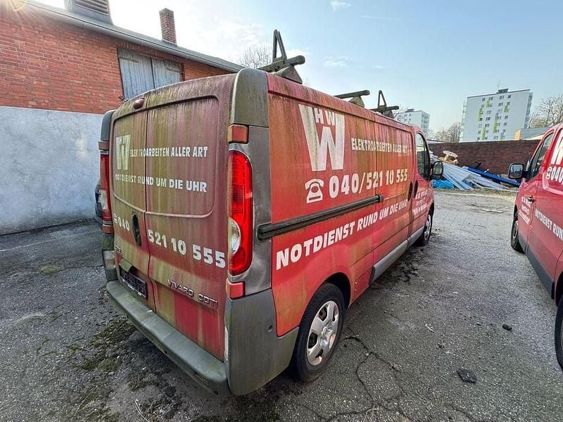 Gebraucht Opel Vivaro 114 PS (83 kW) 2013 Rot Van / Kleinbus